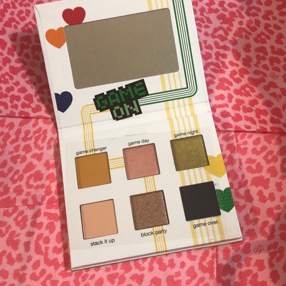 TETRIS EYESHADOW PALLET